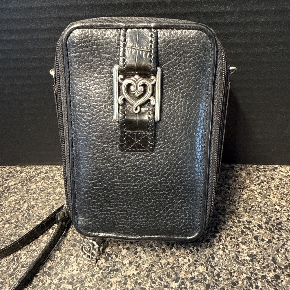 Brighton Women's Black Leather Crossbody Wallet Organizer Bag Heart Croc Accent - Picture 3 of 16